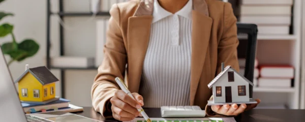 que-couvre-lassurance-logement-si-un-jeune-actif-heberge-temporairement-un-ami-ou-un-proche